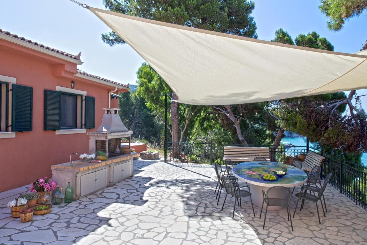 Avra Private Suites Ласи Екстериор снимка