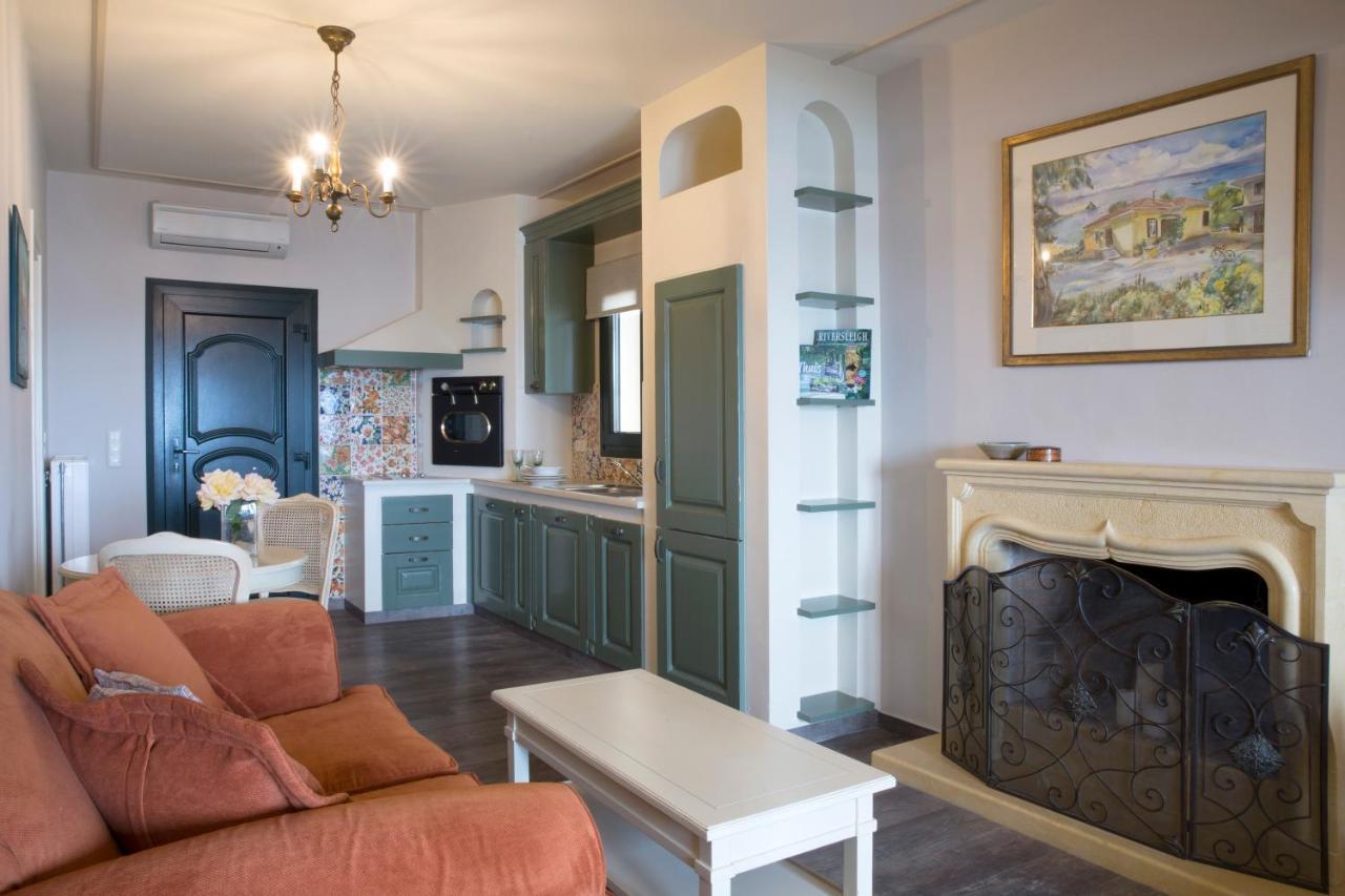 Avra Private Suites Ласи Екстериор снимка